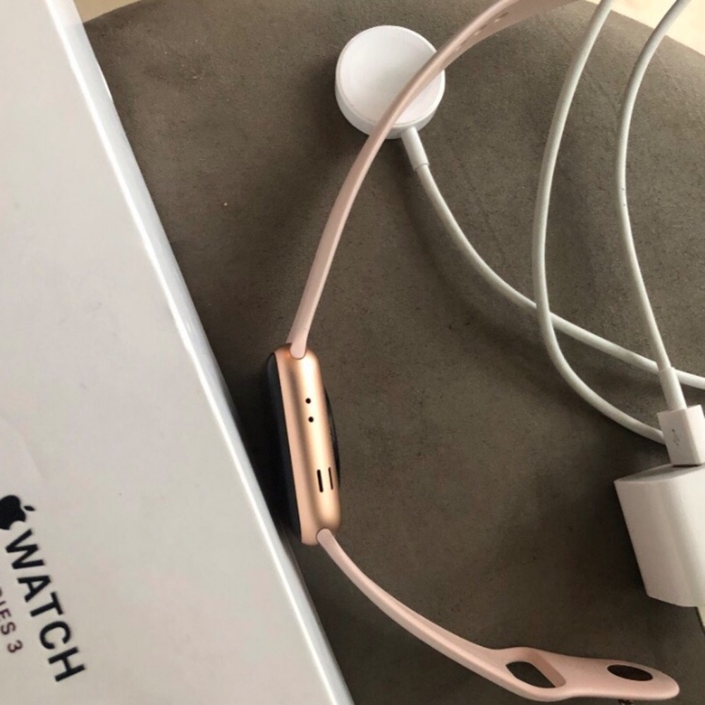 Apple Watch Series 3, 42mm, rose gold